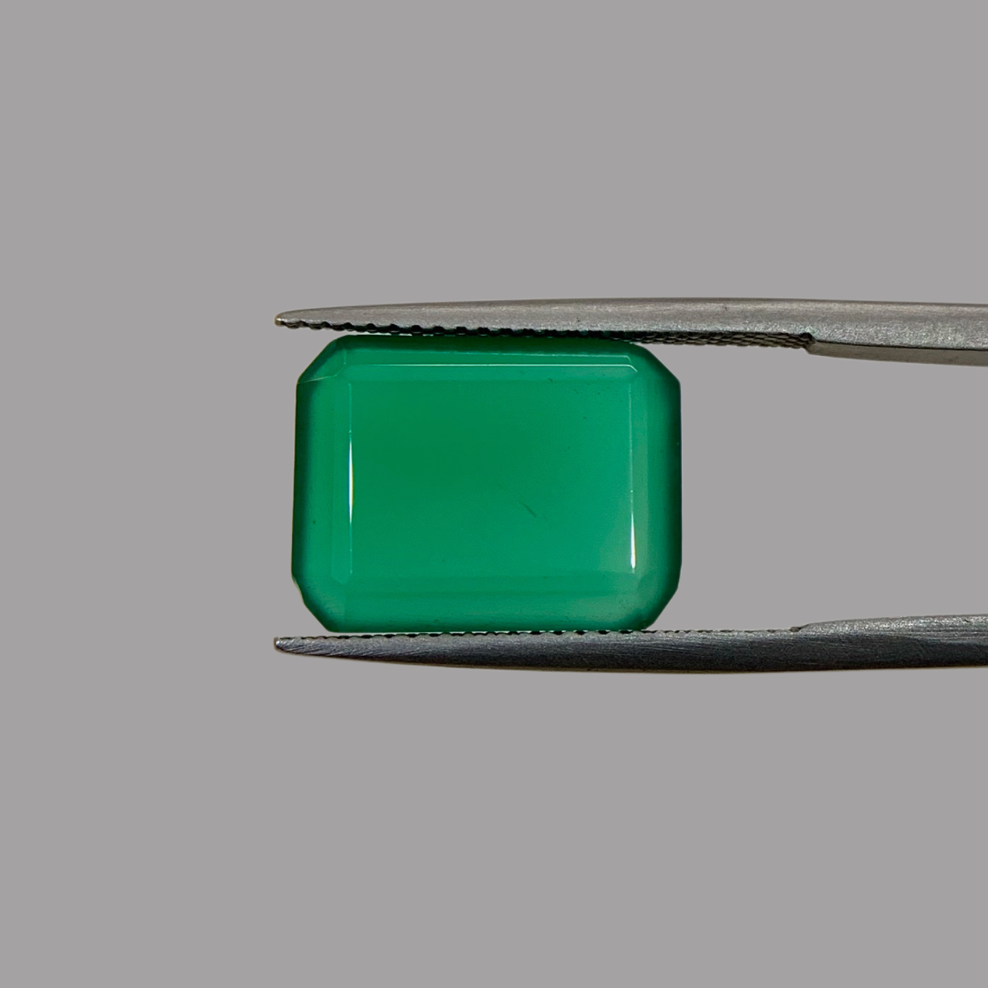 Natural Onyx - 7.13 Carat/8.11 Ratti