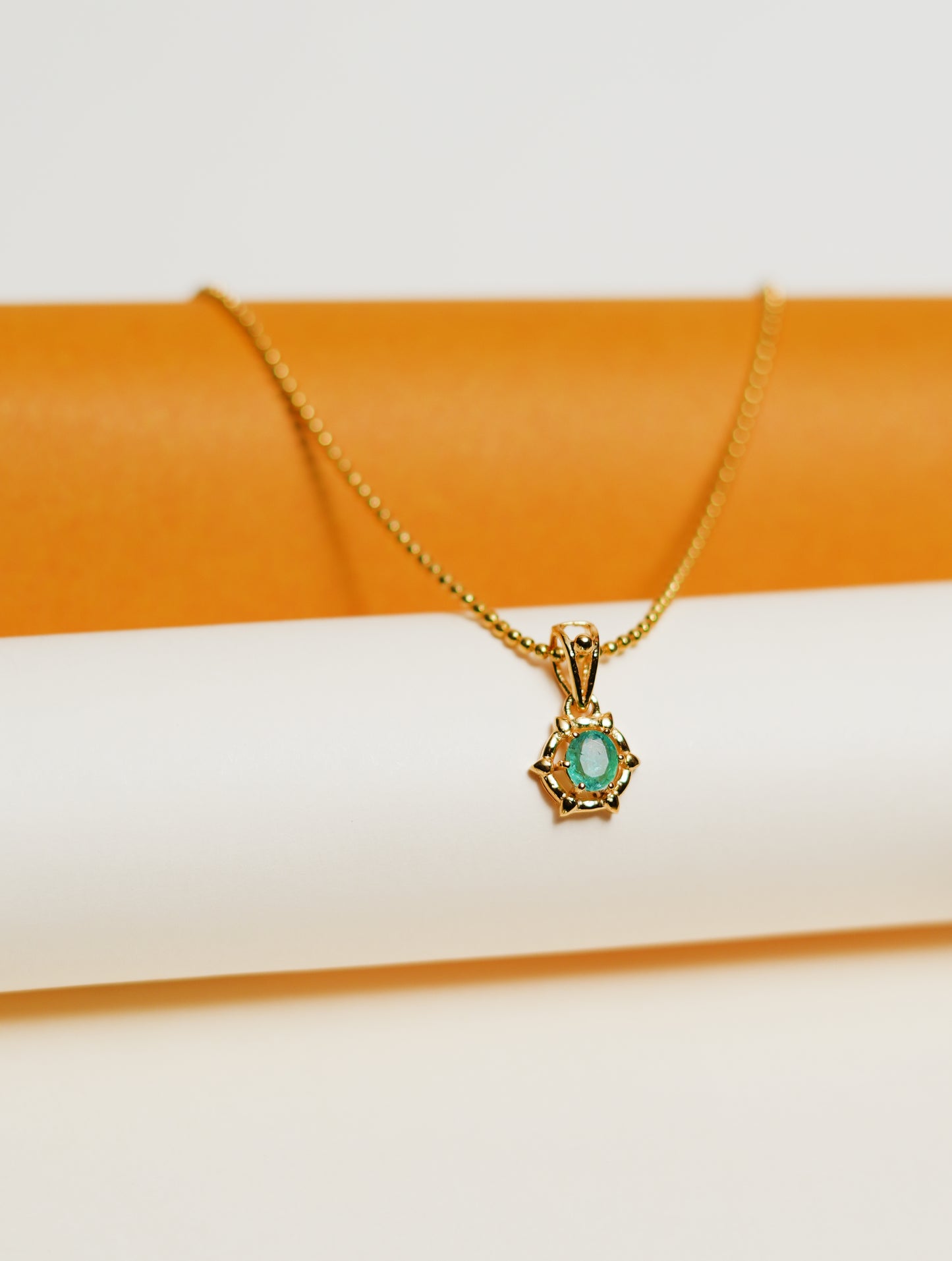 قلادة الزمرد الطبيعي - 2.00 قيراط