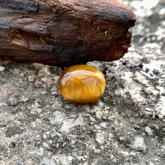 Natural Tiger's eye Stone - 9.10 Carat/10.10 Ratti