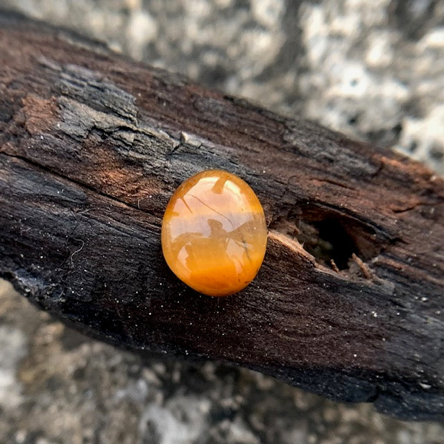 Natural Tiger's eye Stone - 4.35 Carat/4.82 Ratti