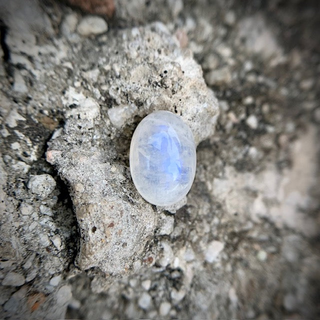 Natürlicher blauer Mondstein – 5,65 Karat