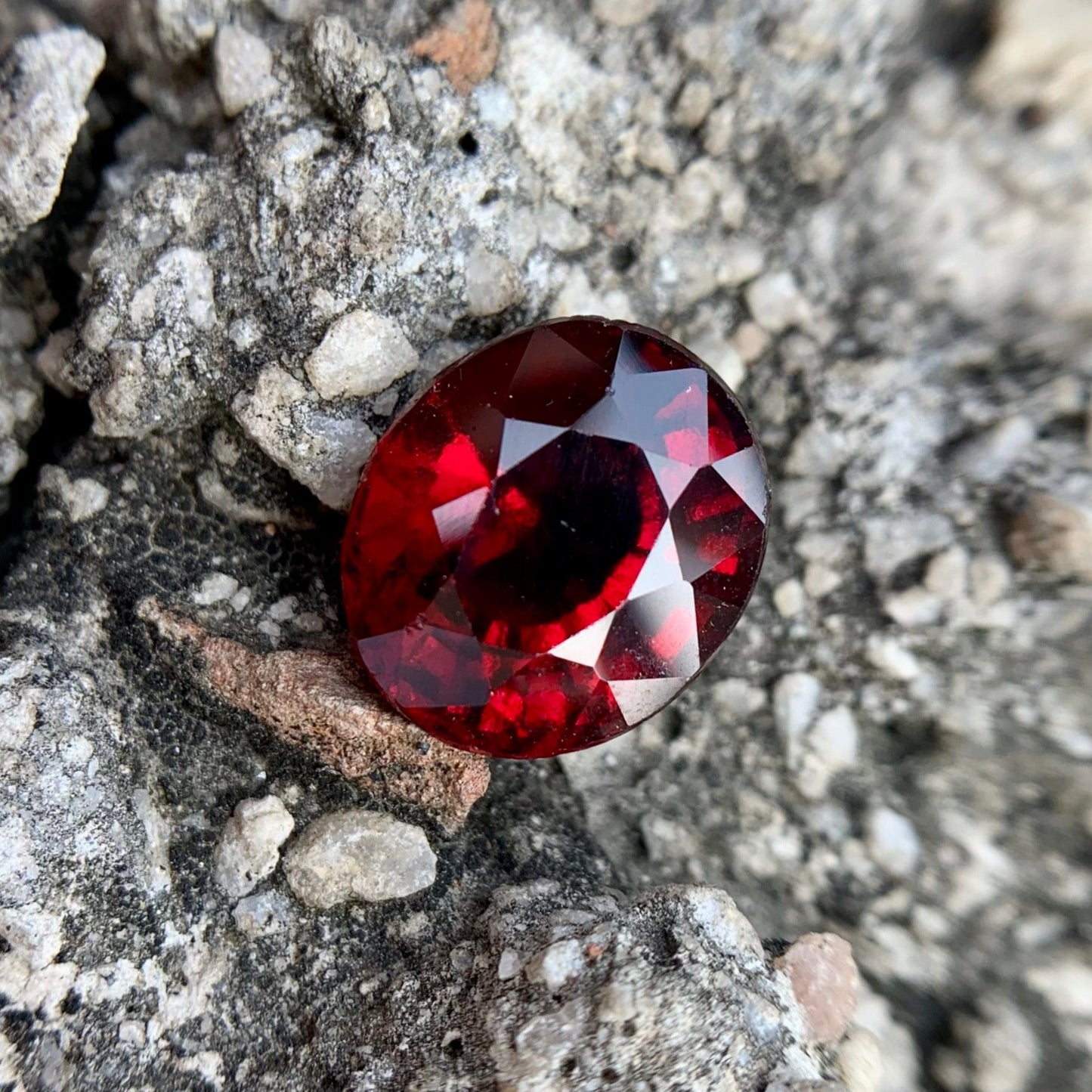 Natural Hessonite Garnet - 7.30 Carat/8.10 Ratti