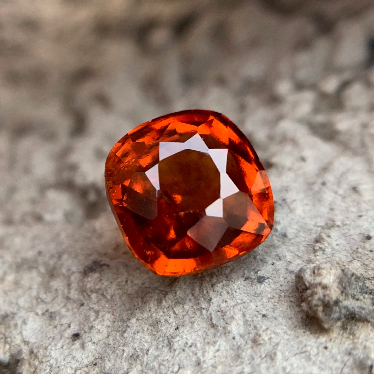 Natural Hessonite Garnet - 3.45 Carat/3.83 Ratti