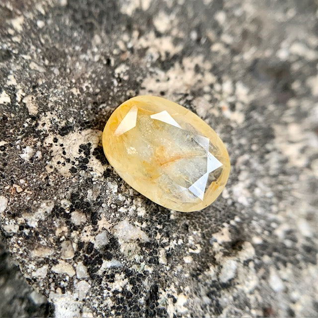 Natürlicher gelber Saphir – 5,80 Karat/6,44 Ratti