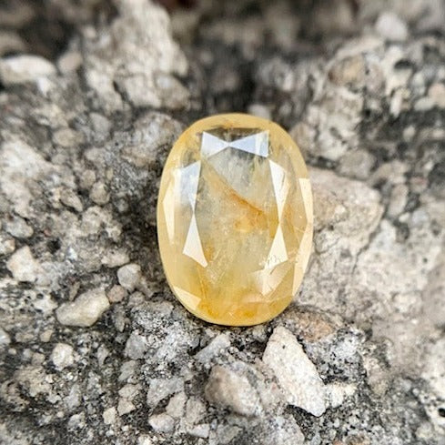 Natürlicher gelber Saphir – 5,80 Karat/6,44 Ratti