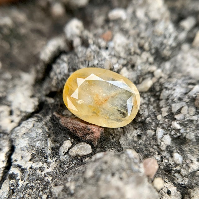 Natürlicher gelber Saphir – 5,80 Karat/6,44 Ratti