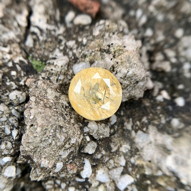 Natürlicher gelber Saphir – 8,25 Karat/9,16 Ratti