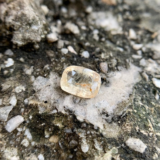 Natural Yellow Sapphire - 1.70 Carat/1.88 Ratti