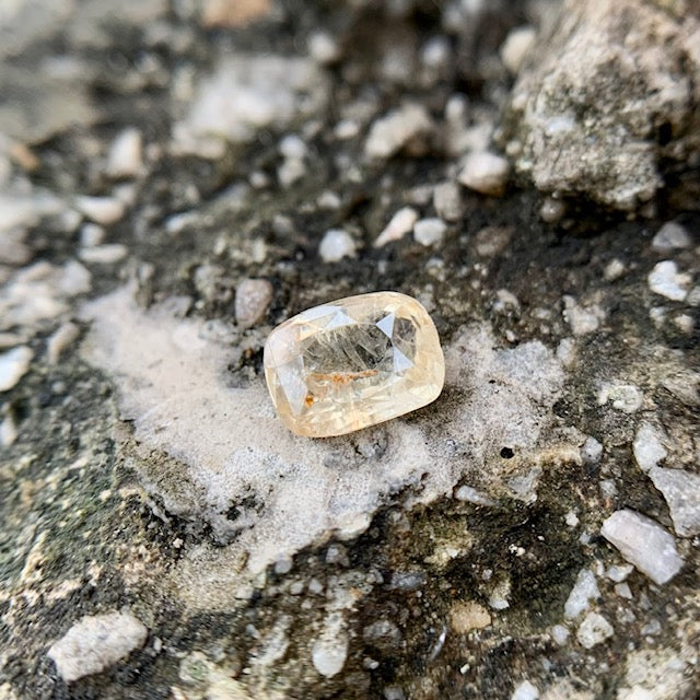 Natural Yellow Sapphire - 1.70 Carat/1.88 Ratti