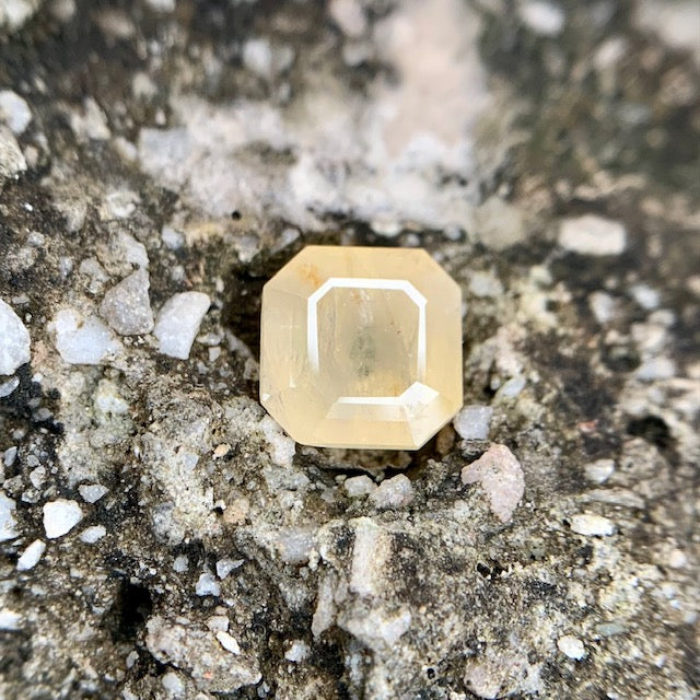 Natürlicher gelber Saphir – 6,50 Karat/7,22 Ratti
