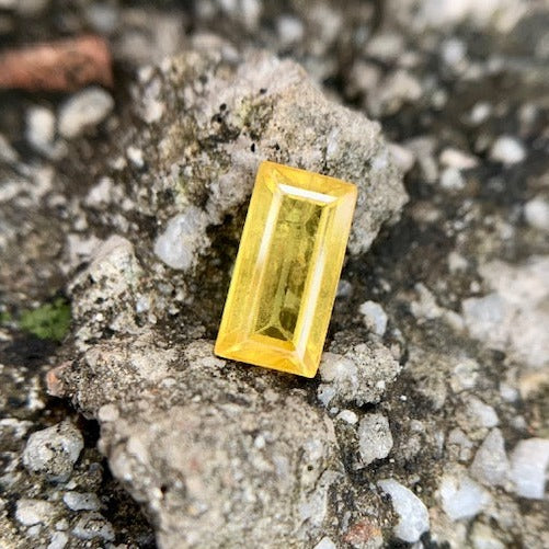 Natürlicher gelber Saphir – 3,45 Karat/3,83 Ratti
