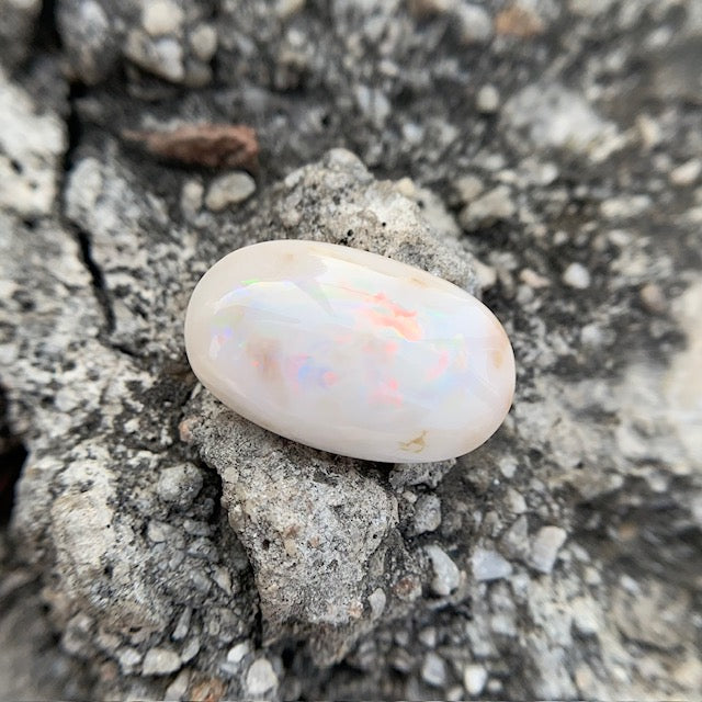Natürlicher Feueropal - 15,40 Karat/17,09 Ratti