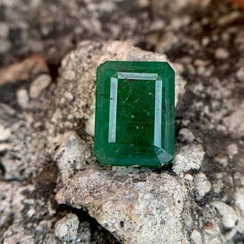 Natürlicher Smaragd – 7,20 Karat/8,00 Ratti