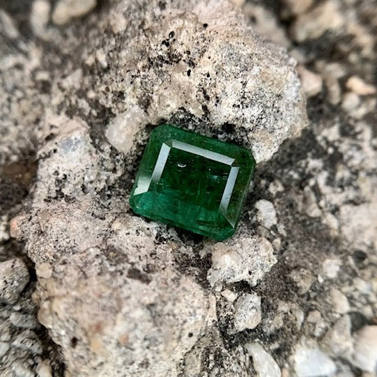 Natürlicher Smaragd - 1,95 Karat/2,16 Ratti