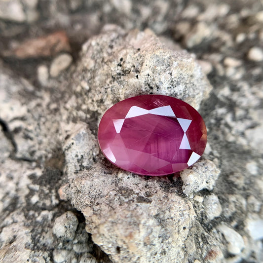 Natural Ruby - 7.75 Carats/8.60 Ratti