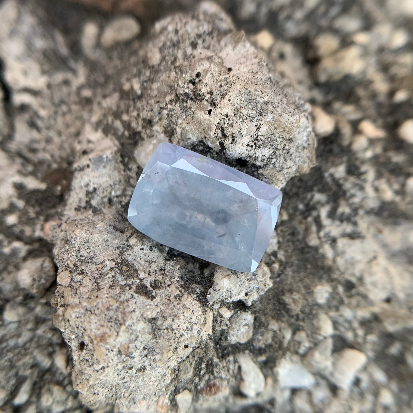 الياقوت الأزرق الطبيعي - 6.00 قيراط/6.66 راتي