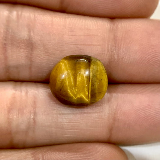 Natural Tiger's eye Stone - 7.88 Carat/8.74 Ratti