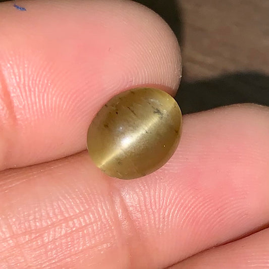 Natural Catseye stone - 5.17 Carat/5.73 Ratti