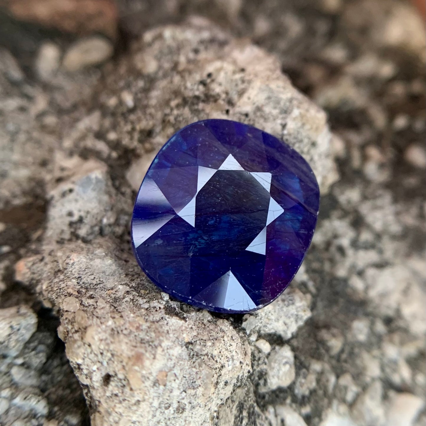 Natural Blue Sapphire - 9.50 Carats/10.54 Ratti