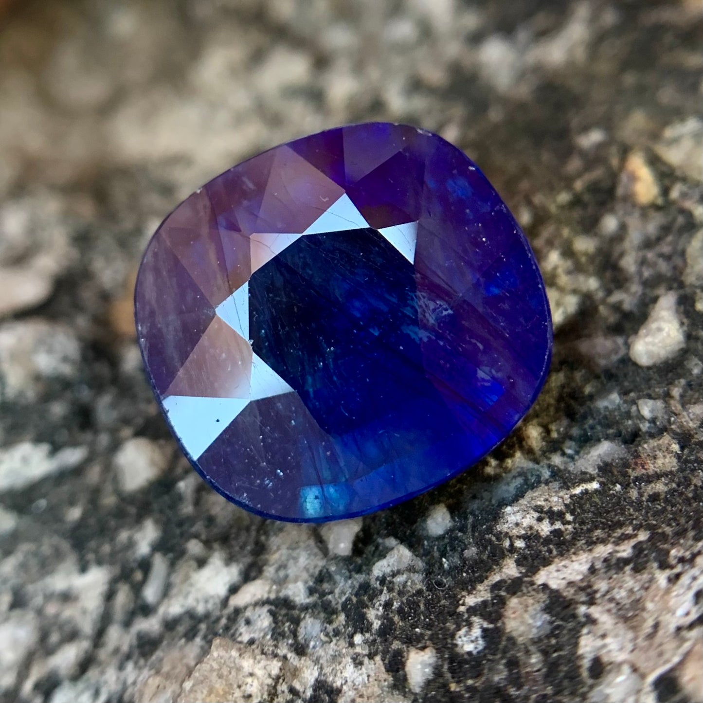 Natural Blue Sapphire - 9.50 Carats/10.54 Ratti