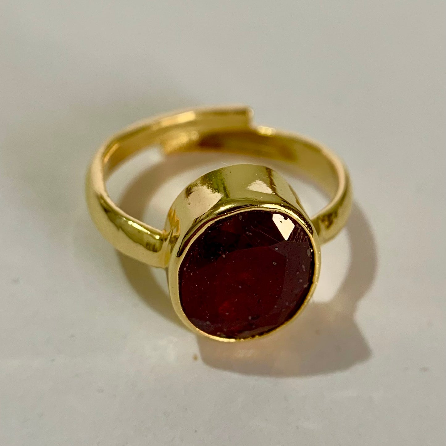Rubin-Geburtssteinring - 8,05 Karat/8,94 Ratti