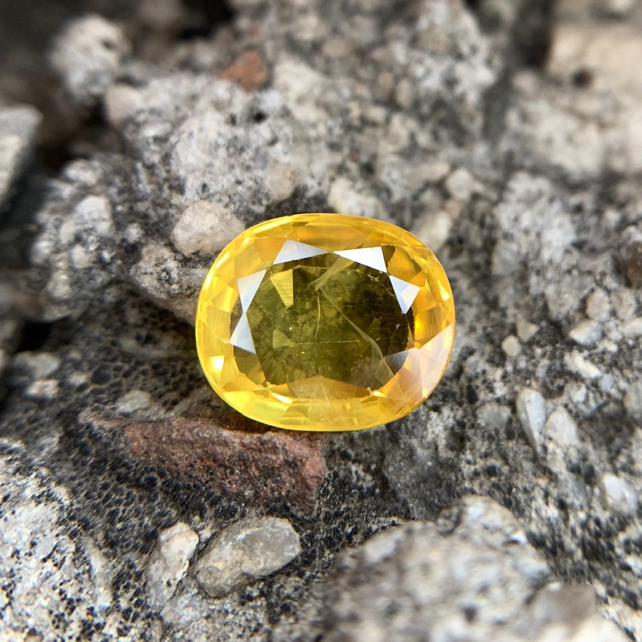 Natürlicher gelber Saphir – 4,90 Karat/5,44 Ratti