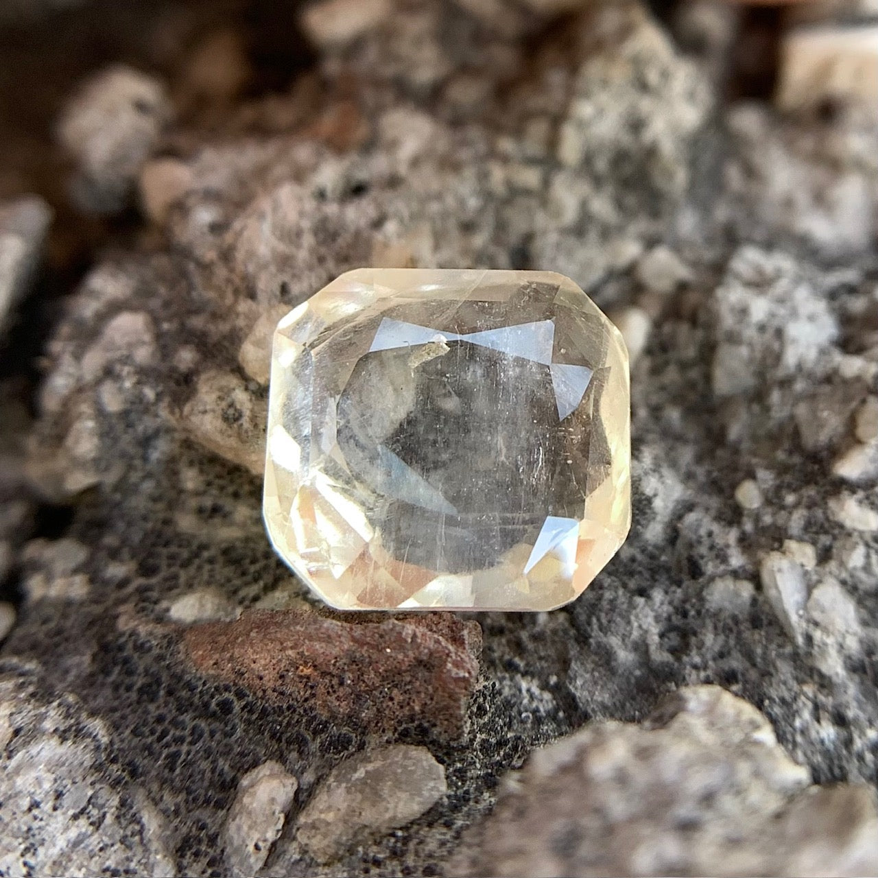 Natürlicher Ceylon-Saphir – 6,33 Karat/7,02 Ratti