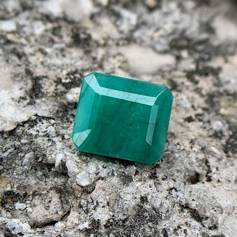 Natürlicher Smaragd – 6,05 Karat/6,68 Ratti