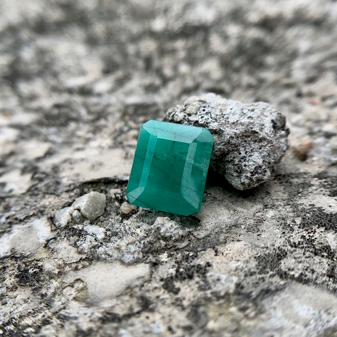 Natürlicher Smaragd – 6,05 Karat/6,68 Ratti