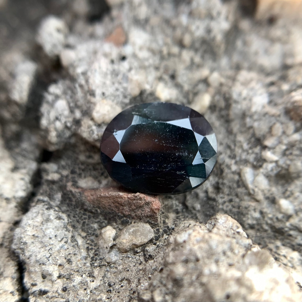 Natural Teal Sapphire - 5.40 Carats/6.00 Ratti