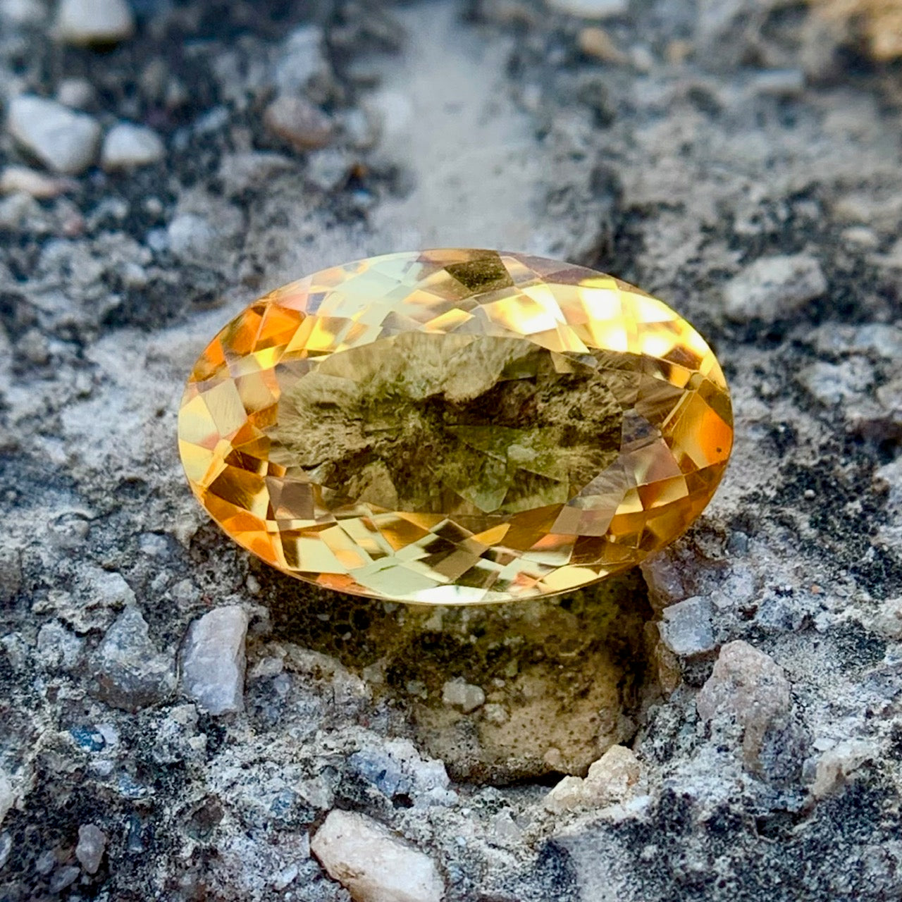 Natürlicher Citrin - 8,40 Karat/9,32 Ratti