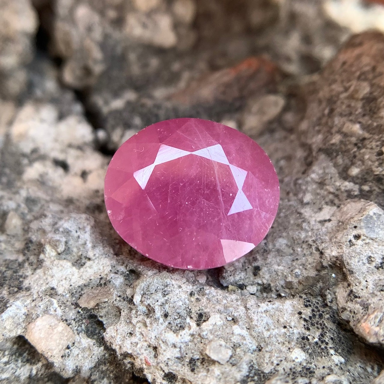 Natürlicher Rubin – 6,80 Karat/7,55 Ratti