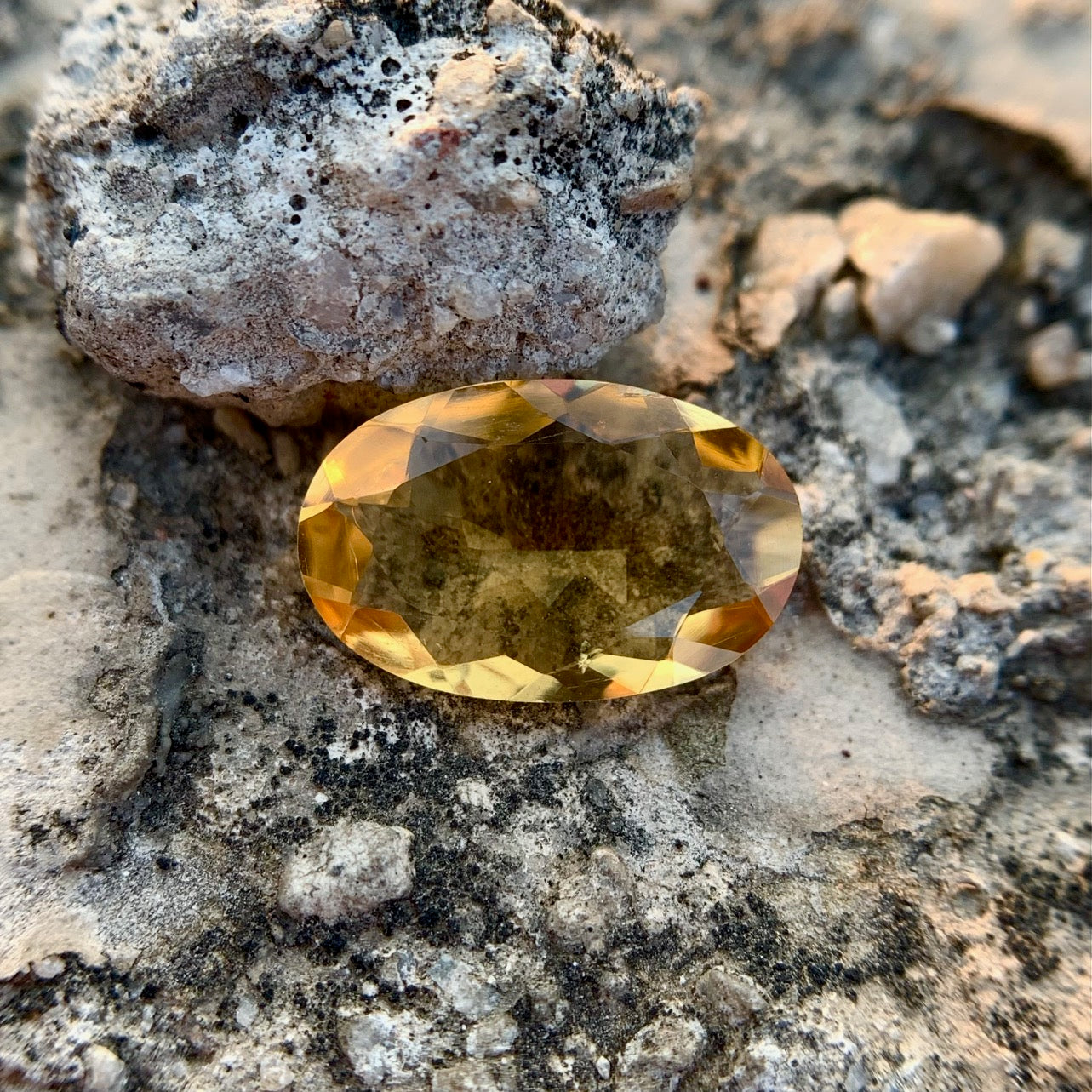 Natural Citrine - 3.18 Carat/3.53 Ratti