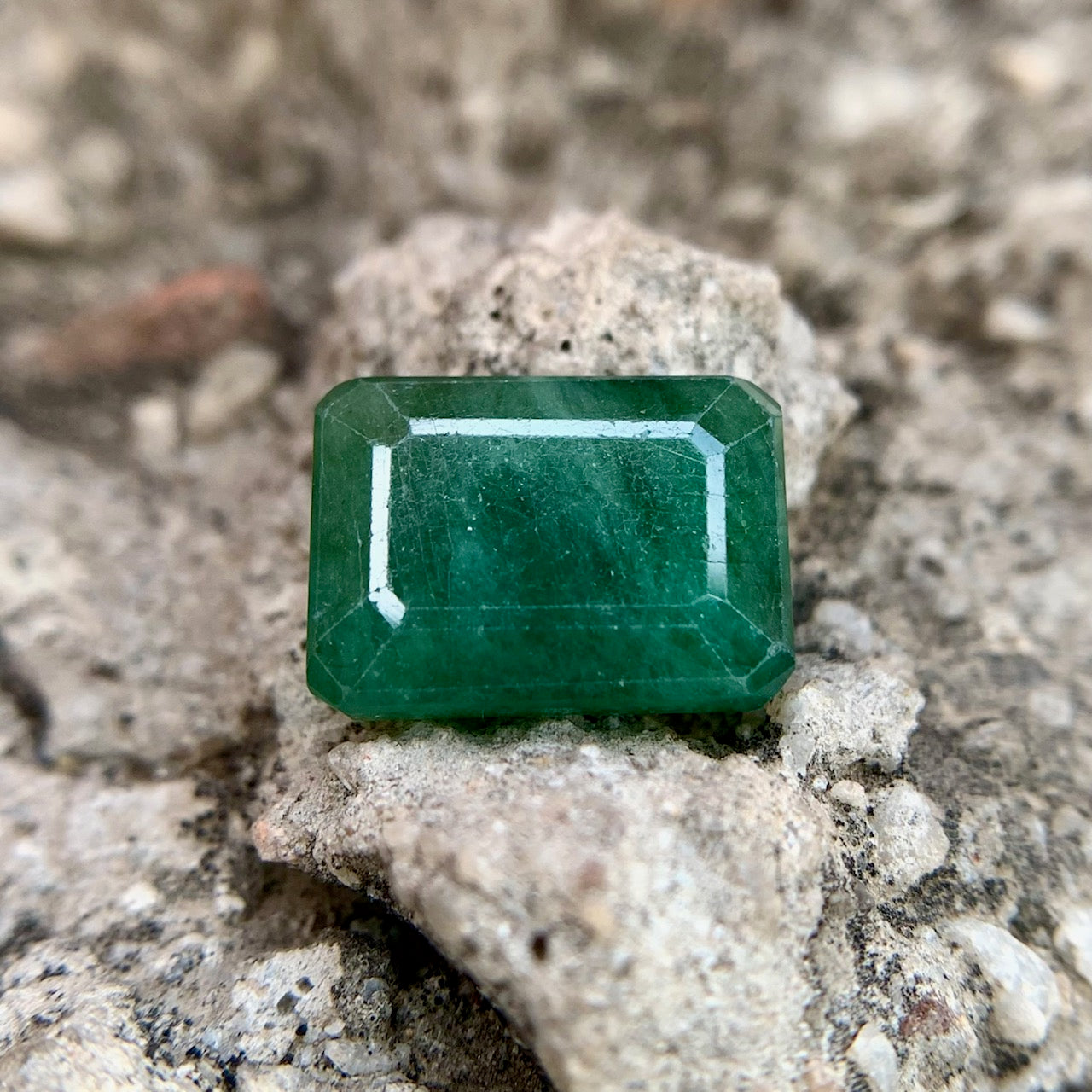 Natürlicher Smaragd – 8,25 Karat/9,15 Ratti