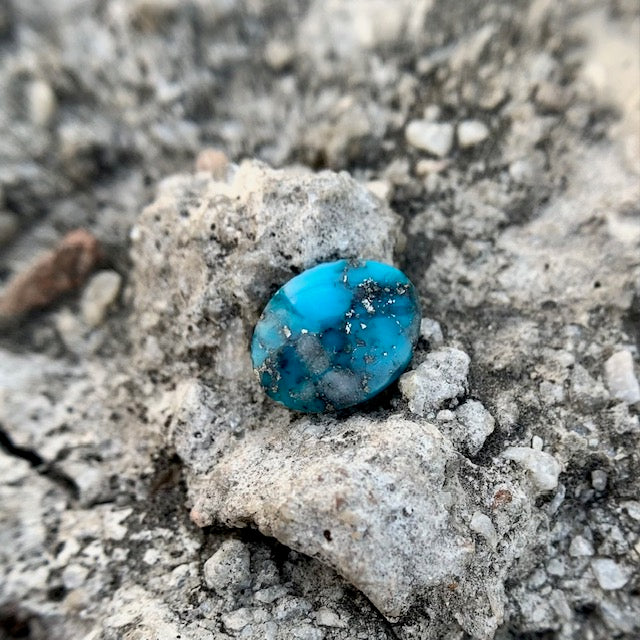 Natural Turquoise - 4.20 Carat/4.66 Ratti