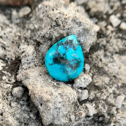 Natural Turquoise - 3.25 Carat/3.60 Ratti