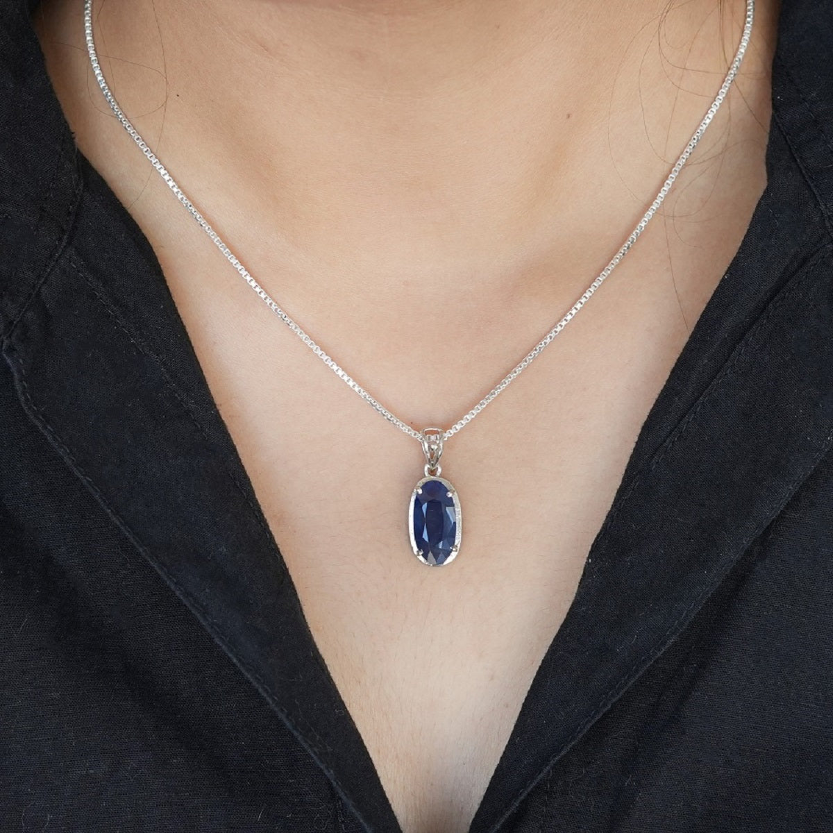 5 Karat blauer Saphir (Neelam) Anhänger