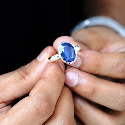 Blauer Saphir (Neelam) Ring - 8,20 Karat/9,10 Ratti
