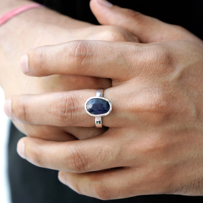 Blauer Saphirring - 6,60 Karat/7,33 Ratti