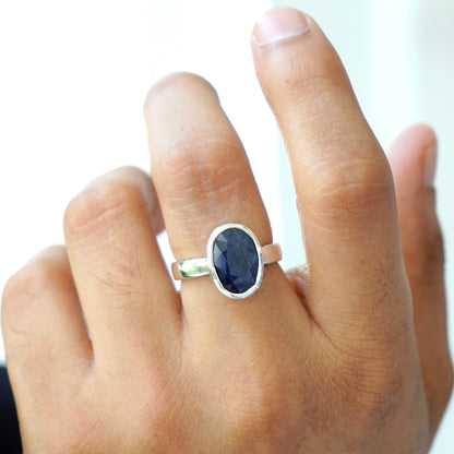 Blauer Saphirring - 6,60 Karat/7,33 Ratti