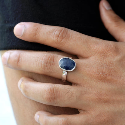 Blauer Saphirring - 6,15 Karat/6,83 Ratti