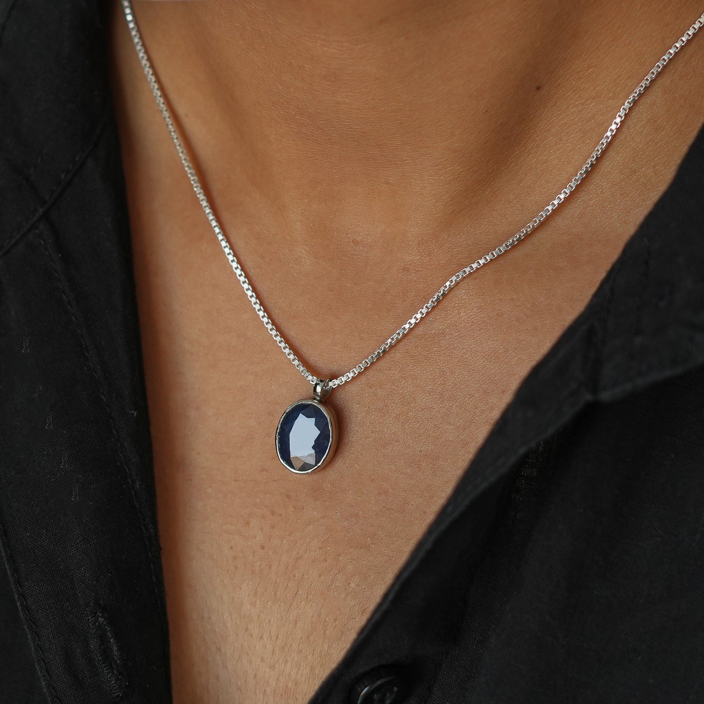 Natural Blue Sapphire Pendant- 5 Carats/5.55 Ratti