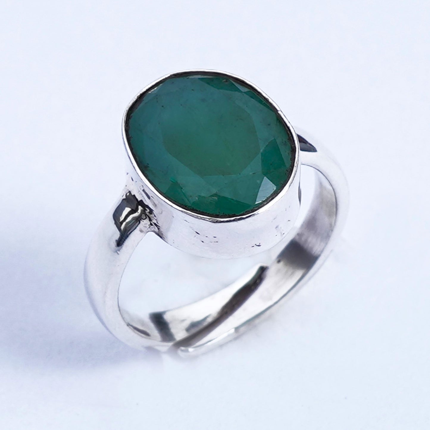 Emerald Silver Ring- 7.50 Carat/8.32 Ratti