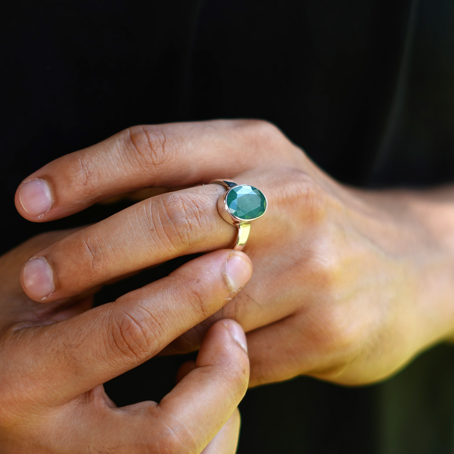 Natural Emerald Ring- 8.10 Carat/9.00 Ratti