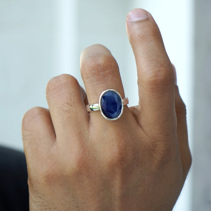 Blauer Saphirring - 6,30 Karat/7,00 Ratti