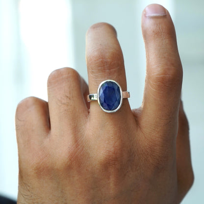 Blauer Saphirring - 8,10 Karat/9,00 Ratti
