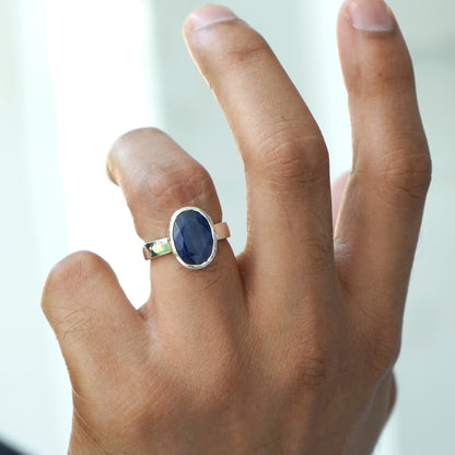 Blauer Saphir (Neelam) Ring - 9,00 Karat/10 Ratti