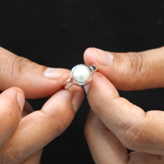 South Sea Pearl Ring - 5.30 Carats/5.90 Ratti