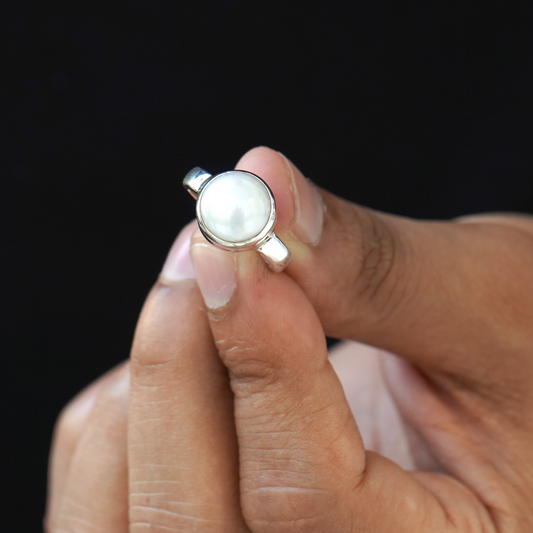 South Sea Pearl Ring - 6.00 Carats/6.66 Ratti