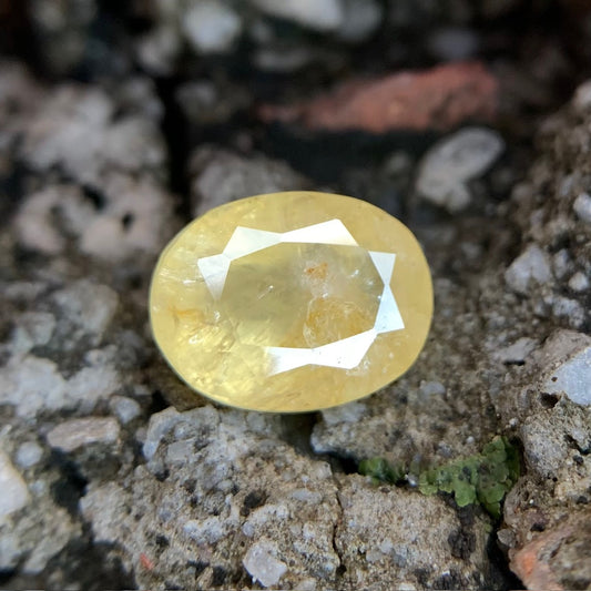 Natural Yellow Sapphire - 5.00 Carat/5.55 Ratti